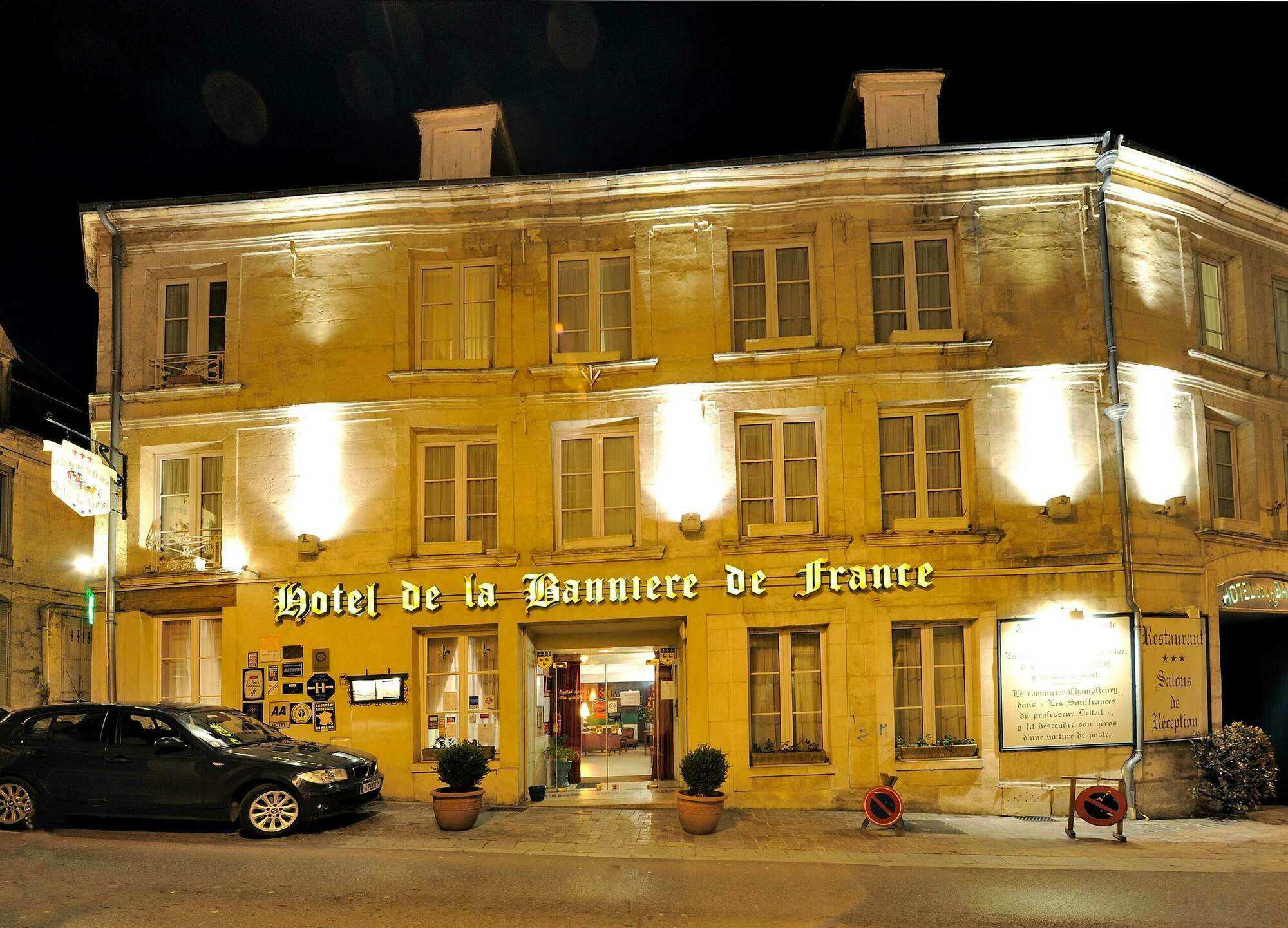 Hotel De La Banniere De France Laon Exterior foto